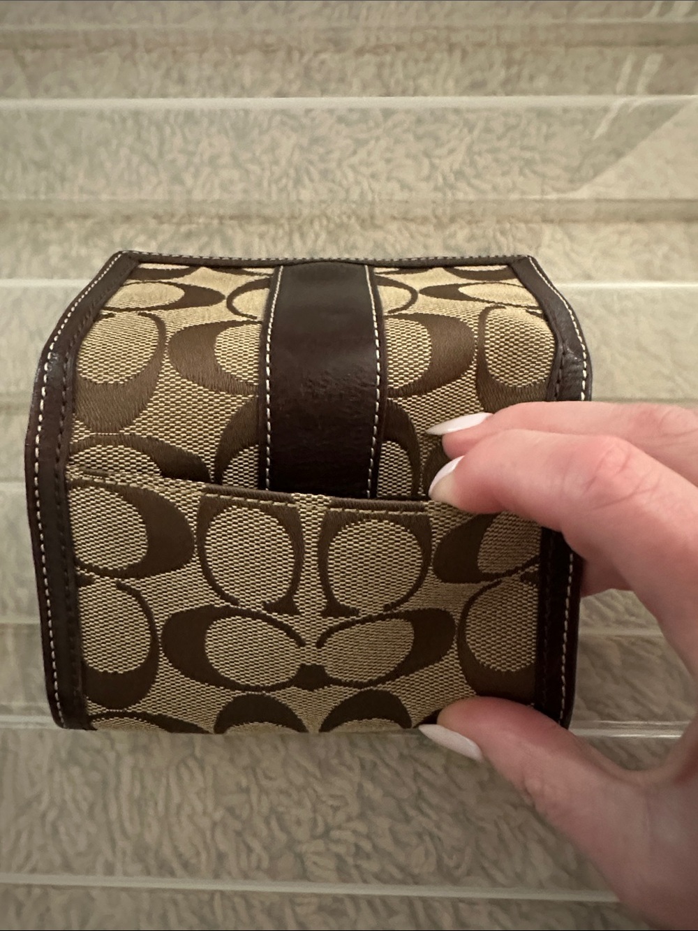 EUC Vintage Coach Brown Signature Canvas Key & Card Holder Wallet - Picture 3 of 11